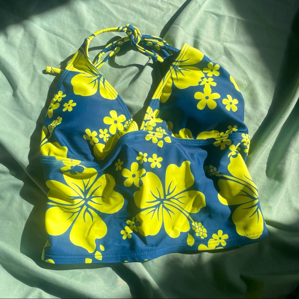 NWOT hibiscus hawaiian pattern tropical tankini set
